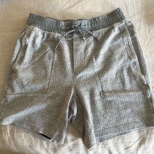 Lululemon At Ease Shorts Medium Grey 7" Workout Textured Athleisure Sportswear